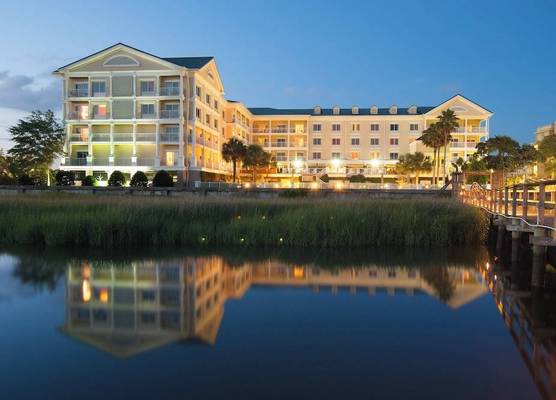 Courtyard Charleston Waterfront 1
