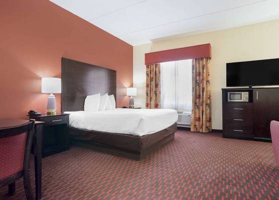 Best Western Plus Flowood Inn & Suites 1
