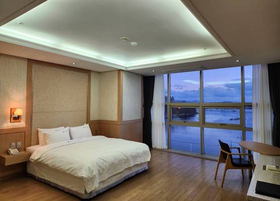 Benikea Hotel Yeosu 1