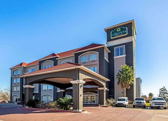 La Quinta by Wyndham Columbus TX 1