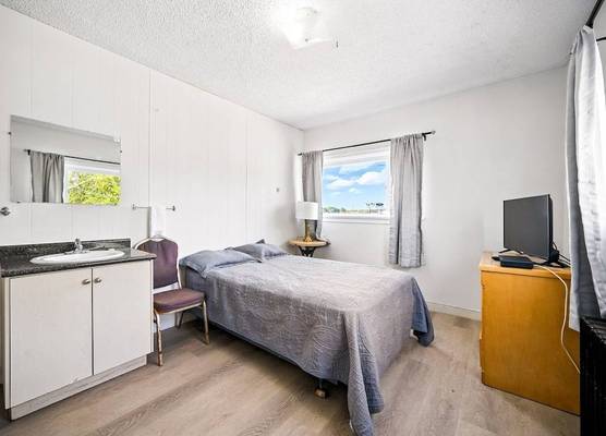 Turf Hotel 1