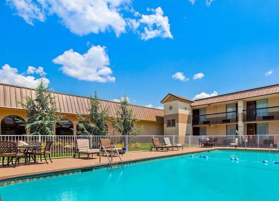 Best Western Tulsa Airport 1