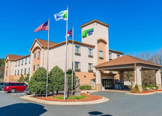 Holiday Inn Express & Suites ALBEMARLE by IHG 1