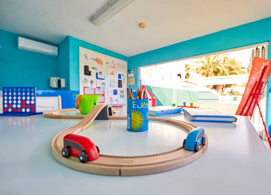 Aparthotel Holiday Center 1
