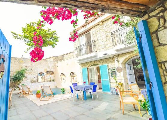 Alacati Asmali Konak Hotel 1