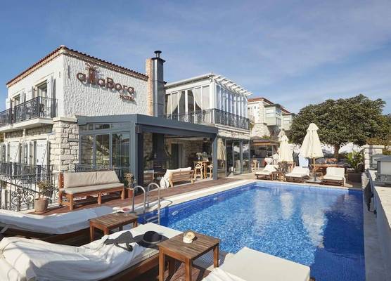 AlaBora Hotel 1