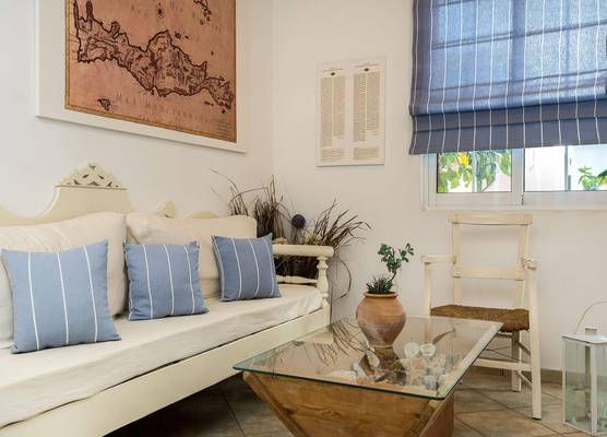 Diamond Apartments & Suites 1