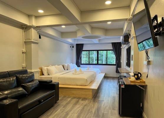 Pratunam Family House 2 1