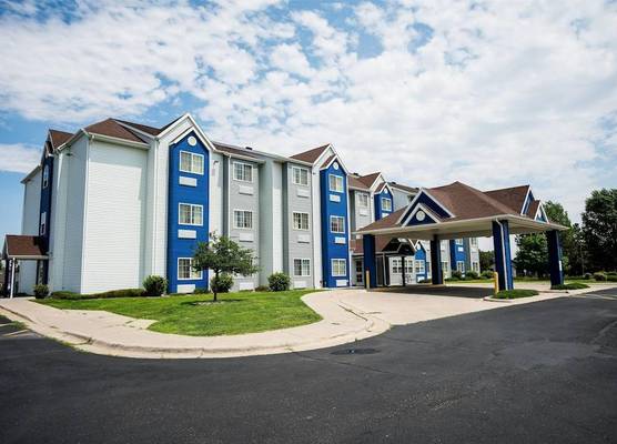 Microtel Inn & Suites Cheyenne 1