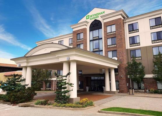 Wyndham Garden Erie 1