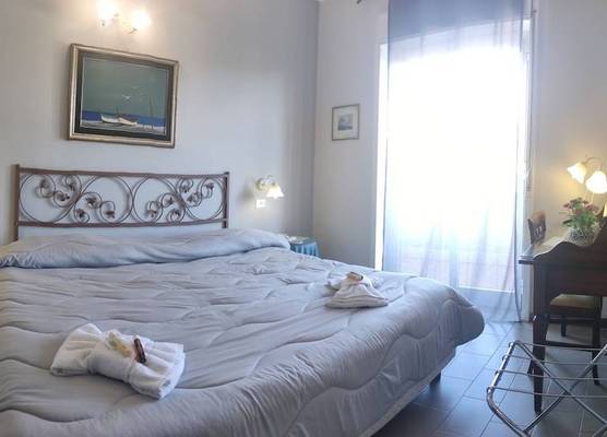 Tk HOTEL 1