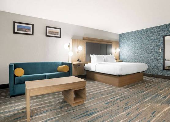 Best Western Plus Mobile Inn and Suites 1