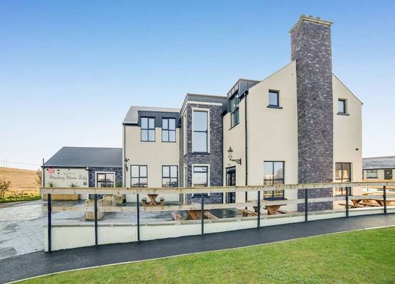 Standing Stones Lodge 1