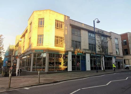 Cwtsh Hostel Central Swansea, Social & Modern, Near Train Station 1