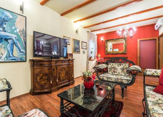Emperor's Suites 1