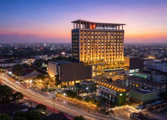 Swiss-Belhotel Karawang 1
