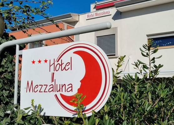 Hotel Mezzaluna 1