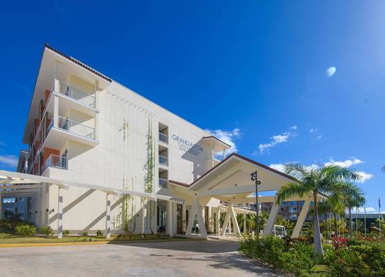 Grand Aston Cayo Paredon Beach Resort 1