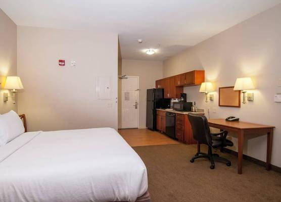 Candlewood Suites FLOWOOD by IHG 1