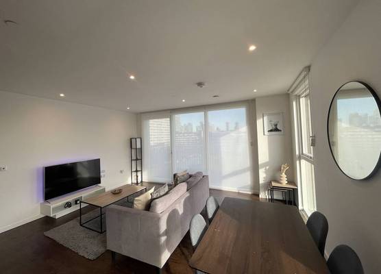 Immaculate 2bed Apartment in London - City Views 1