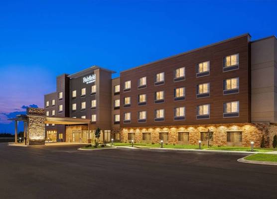 Fairfield by Marriott Inn & Suites Baraboo 1