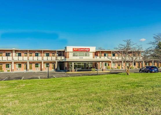 Econo Lodge Lexington Downtown near I-81 1