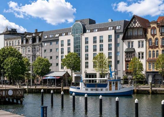 Sunday Hotel Flensburg 1