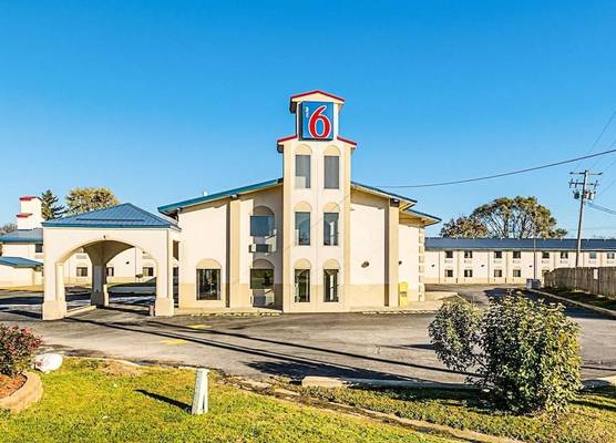Motel 6-Urbana, IL 1