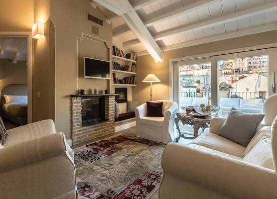 Palazzo Dessy Historic House 1