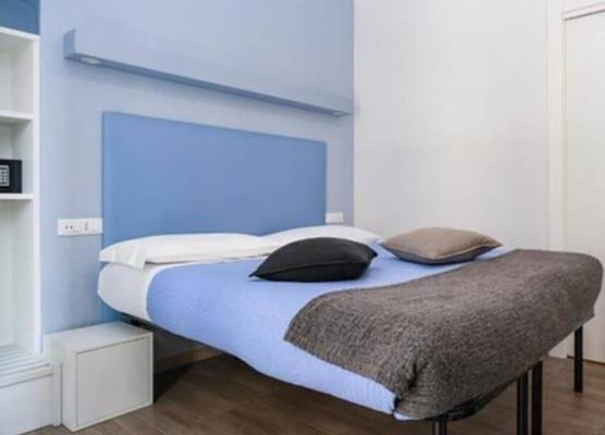Lia Rooms 1