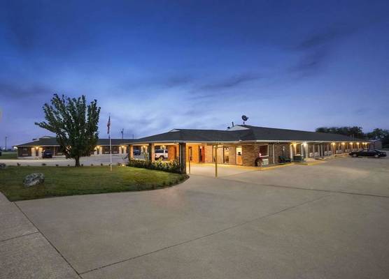 Super 8 by Wyndham Henryetta 1