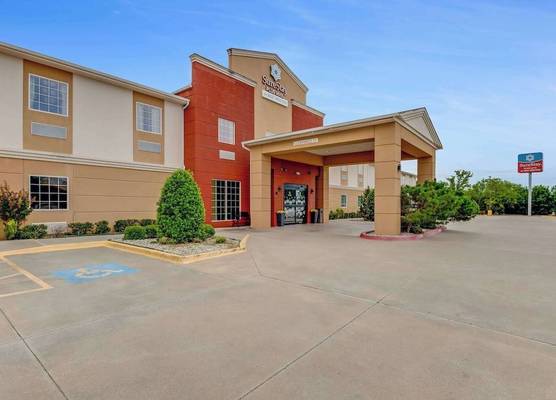 SureStay Plus Hotel by Best Western Owasso Tulsa North 1