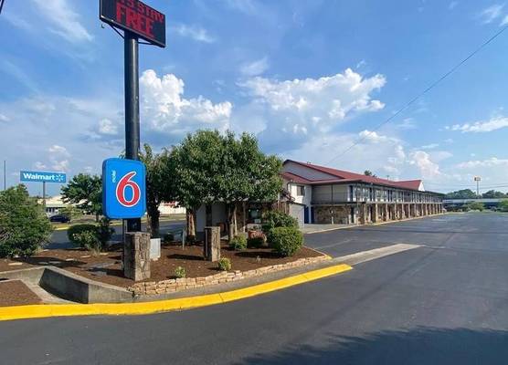 Motel 6 Manchester TN 1