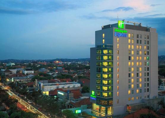 Holiday Inn Express Semarang Simpang Lima by IHG 1