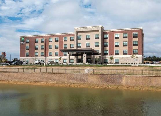 Holiday Inn Express & Suites WENTZVILLE ST LOUIS WEST by IHG 1