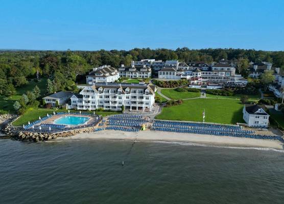 Water's Edge Resort & Spa 1