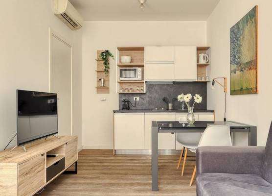 Modern Studios near the City Centre 1