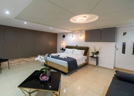 Black suites 1