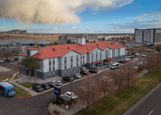 AmericInn by Wyndham Denver Airport 1