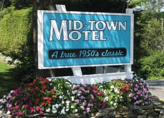 Mid-Town Motel 1