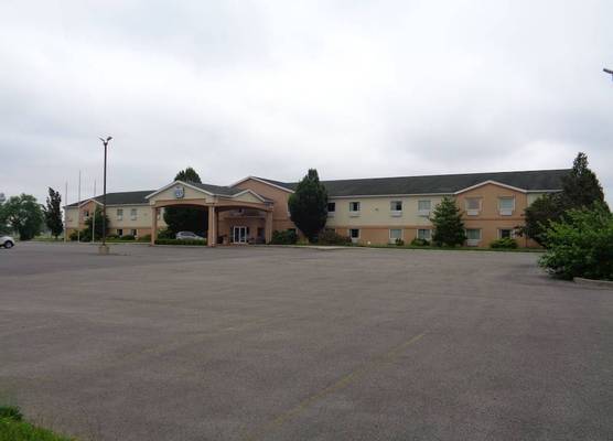 Fairgrounds Inn 1