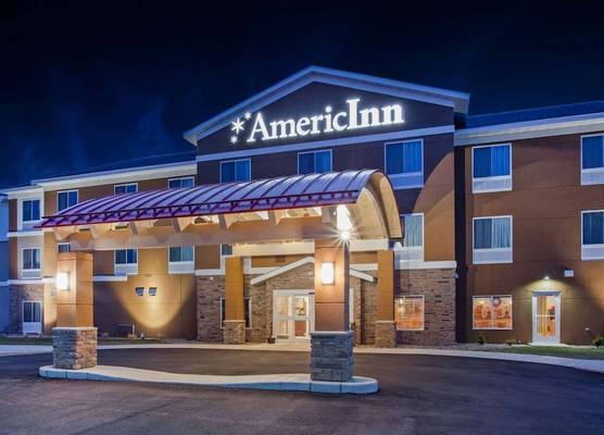 AmericInn by Wyndham DeWitt 1