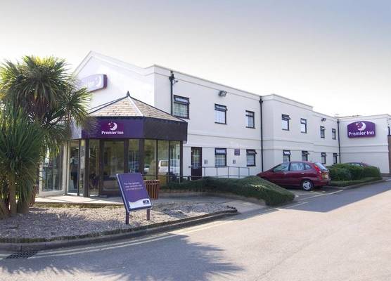 Premier Inn Gloucester - Longford 1