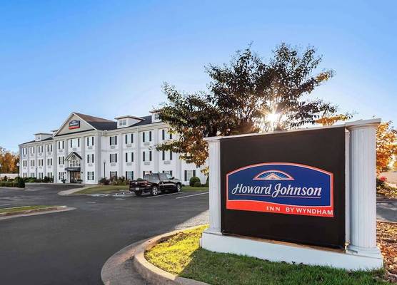 Howard Johnson by Wyndham Jackson 1