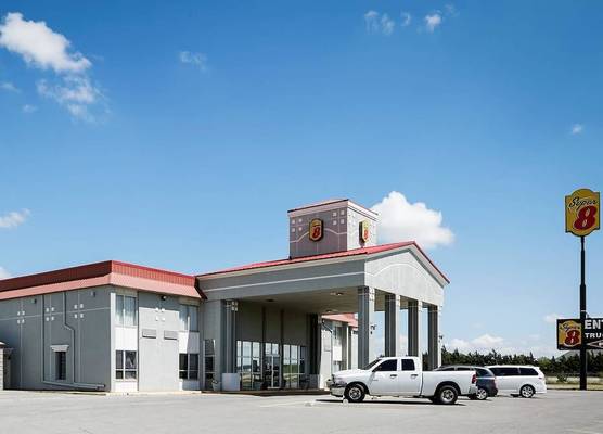 Super 8 by Wyndham Elk City 1