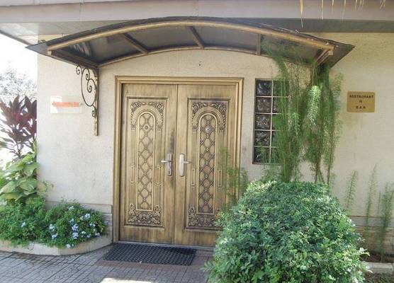 Kriscane Suites 1