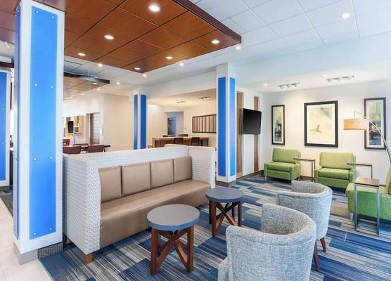 Holiday Inn Express & Suites CHICAGO O'HARE AIRPORT by IHG 1