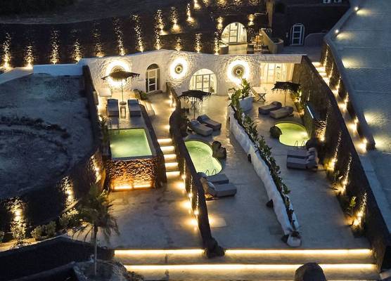 Theano Cave Suites & Villas 1
