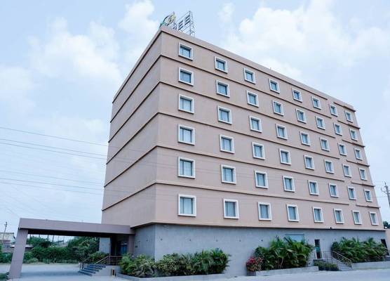 OAKTREE HOTEL 1