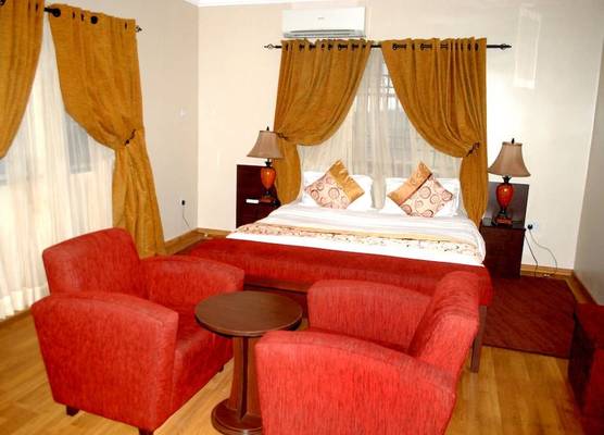 Grand Inn & Suites 1